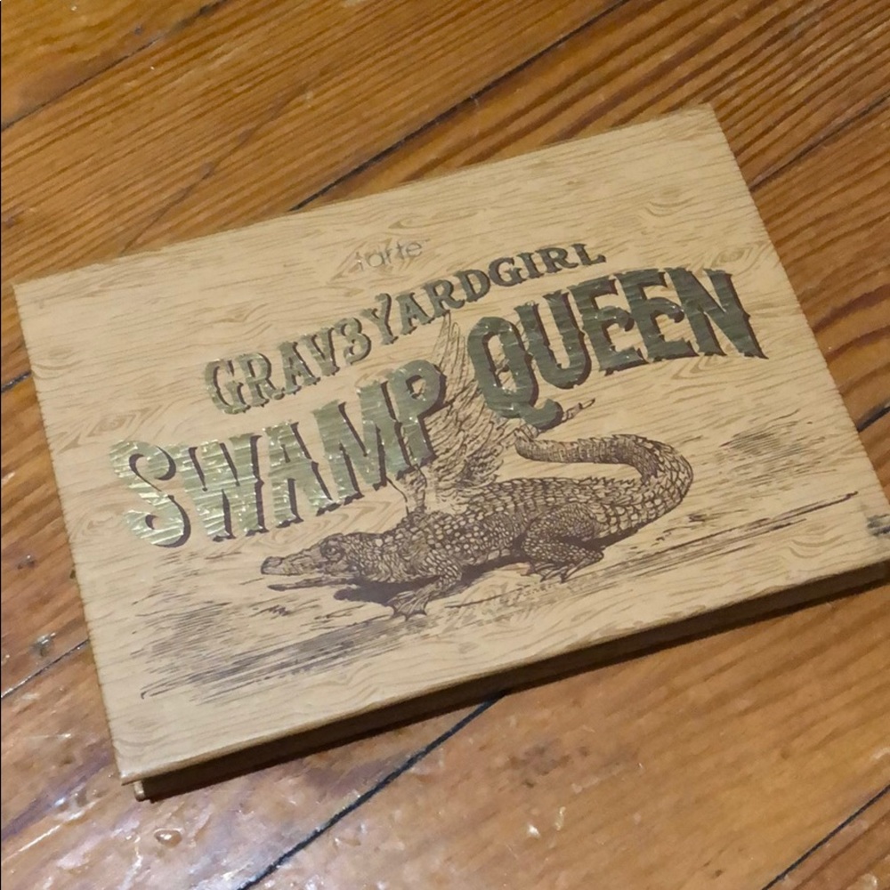 Tarte Graveyard Girl Swamp Queen Palette